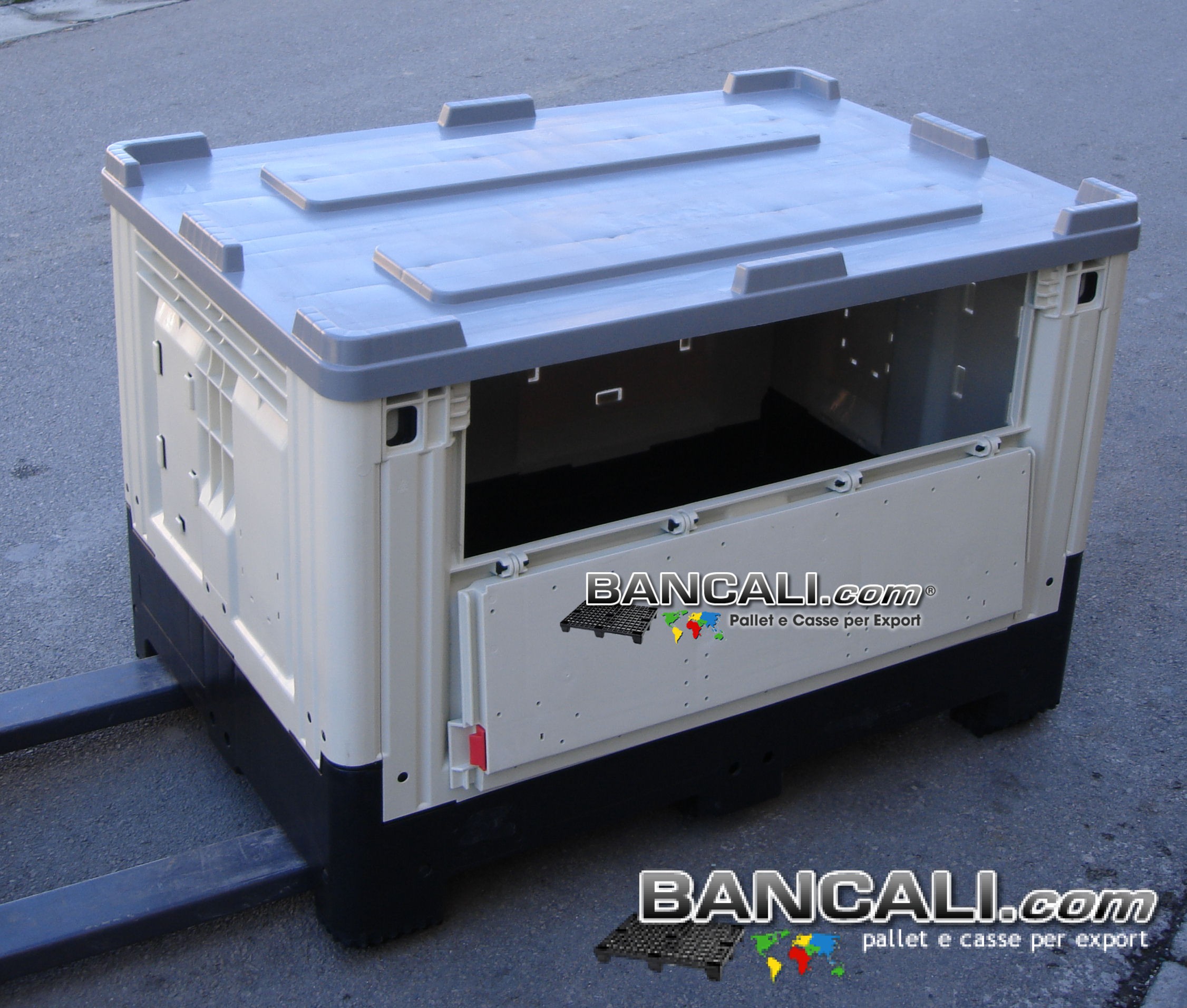 Box Shuttle Contenitore 800x1200 h.800 mm in Plastica con Pareti ripieghevoli e portello laterale Lato Lungo. Riduce l'ingombro e costi di trasporto Colore Avorio e Nero Peso Tara 35 Kg. circa